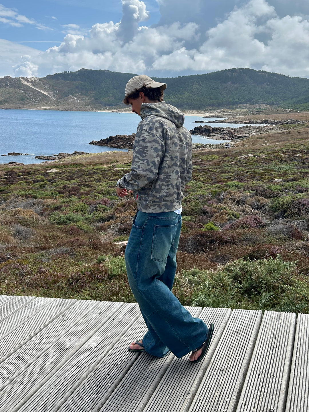 CAMO HOODIE